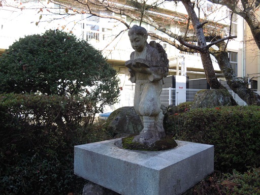 桜井小学校金次郎像(中庭)