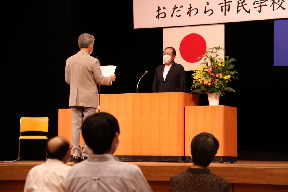 卒業生を代表し谷藤忠敏さんから御挨拶