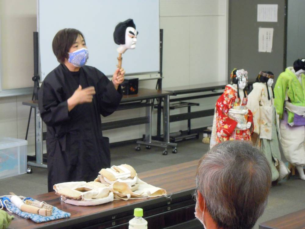 講師　相模人形芝居下中座　座長　林美禰子氏