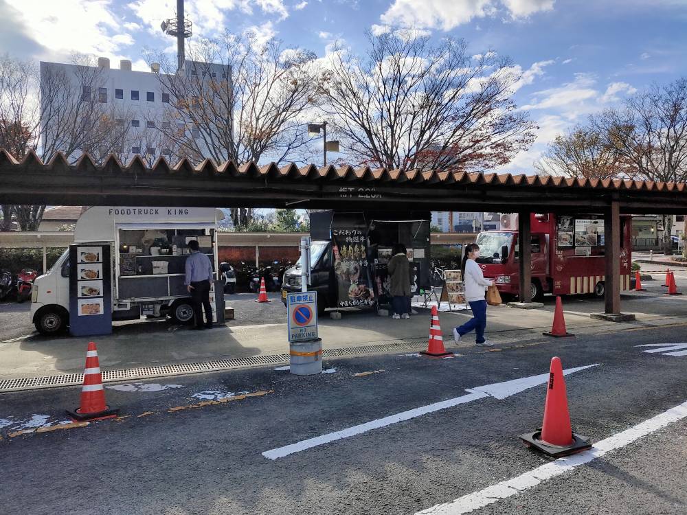 出店の様子（本庁舎）