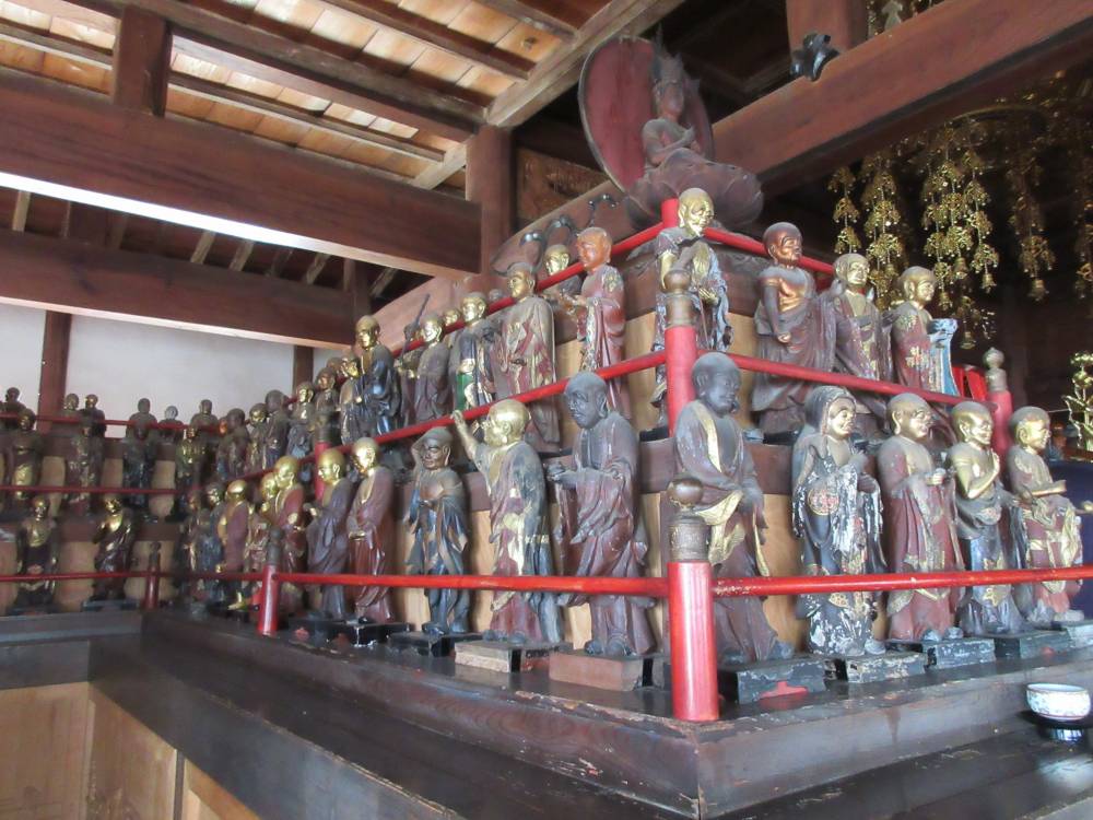 玉寳寺の五百羅漢像