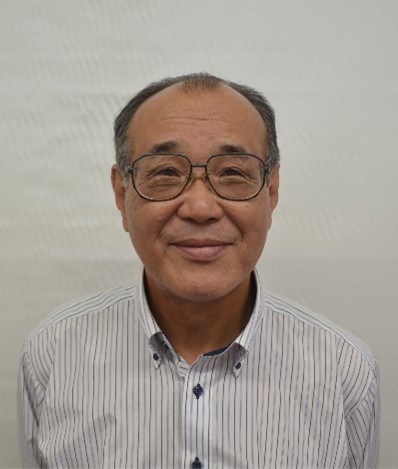 会長 山室 由雄