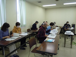 室内での講義の様子 ２