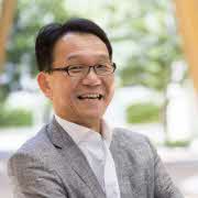 出口 敦 氏