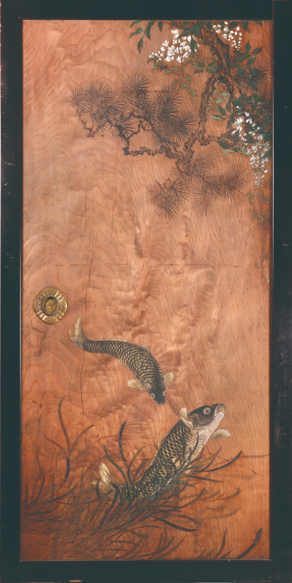 鯉に松藤図（左）