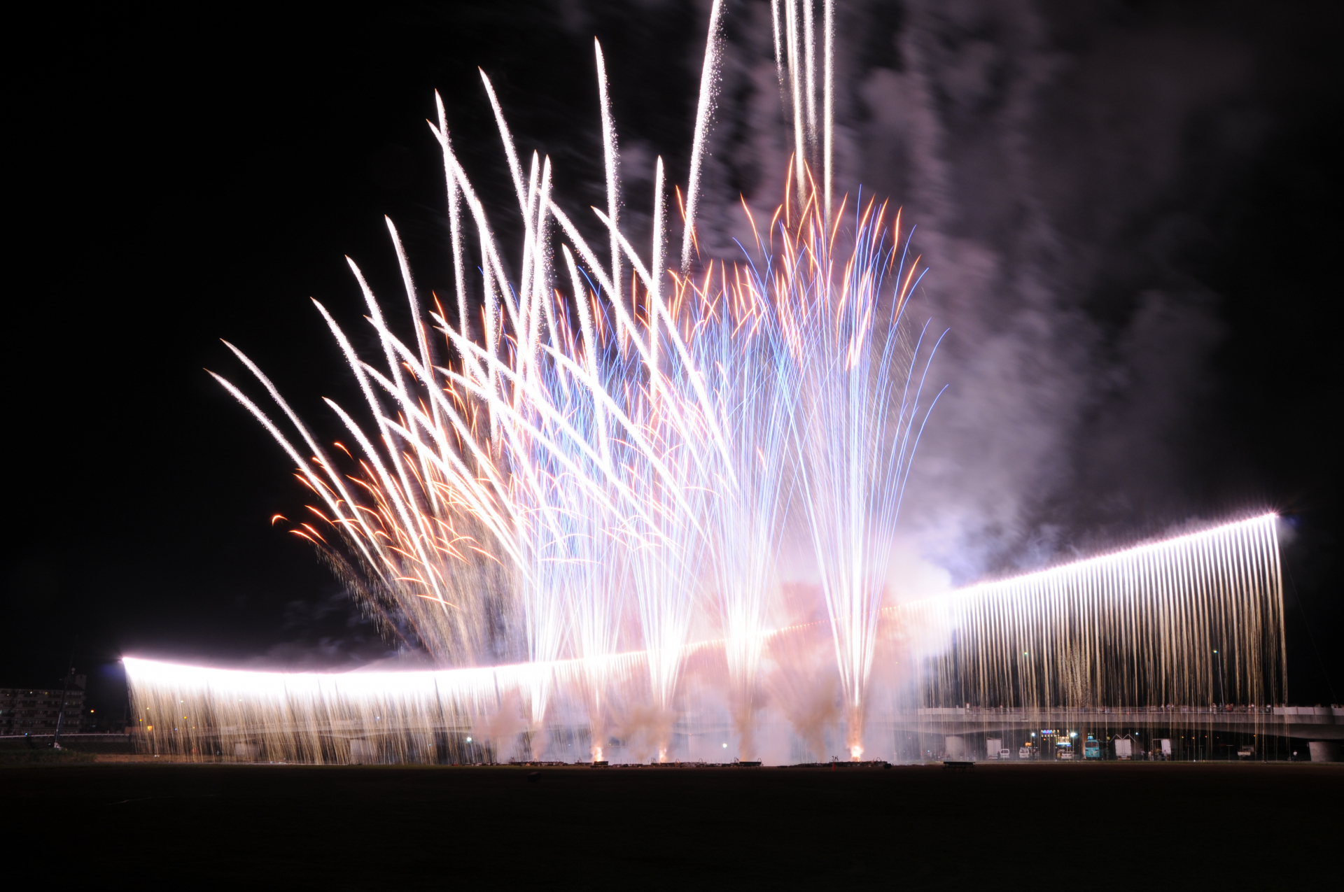 酒匂川花火、ナイアガラの画像