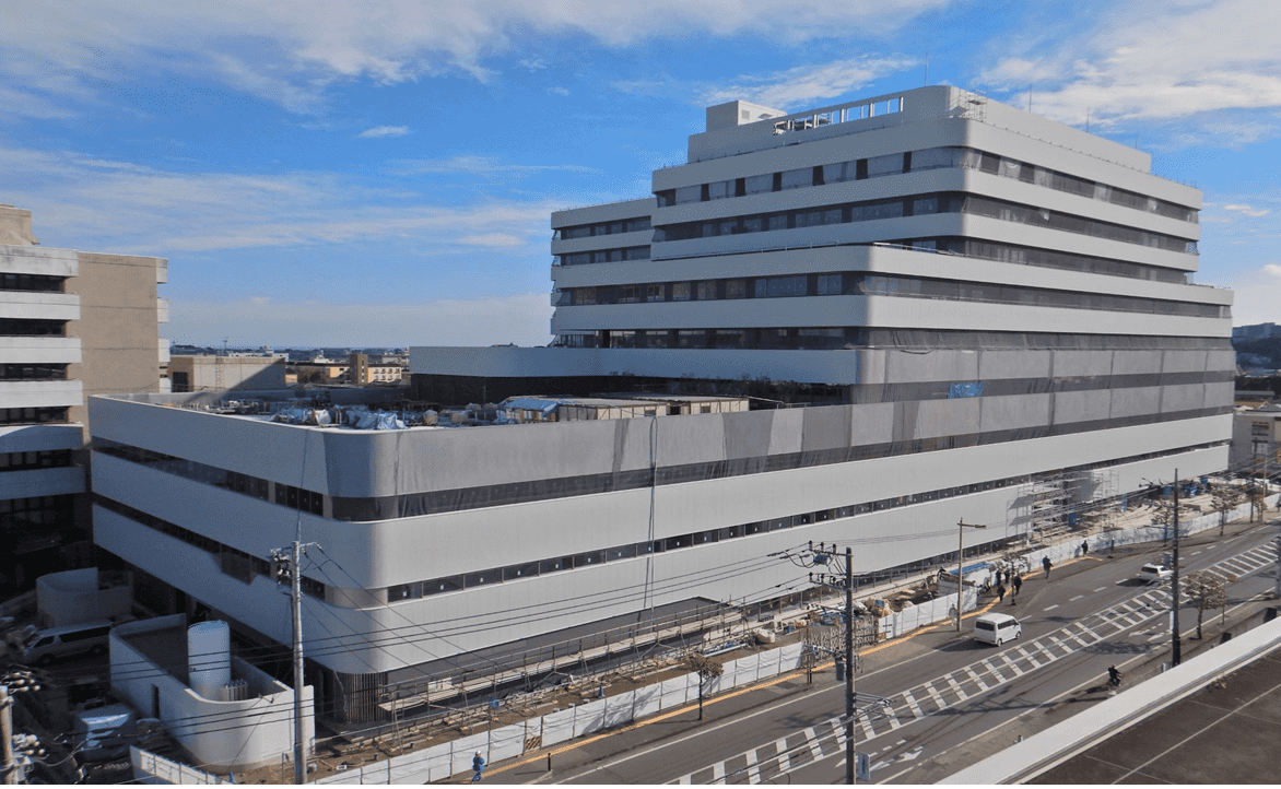 北西方向から撮影した工事現場の写真