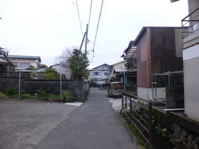 小田原用水沿い