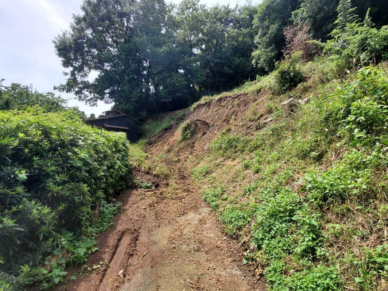 ②前川地内農道応急復旧工事前画像