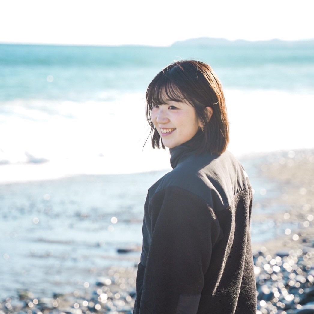 岸はつみさんの顔写真