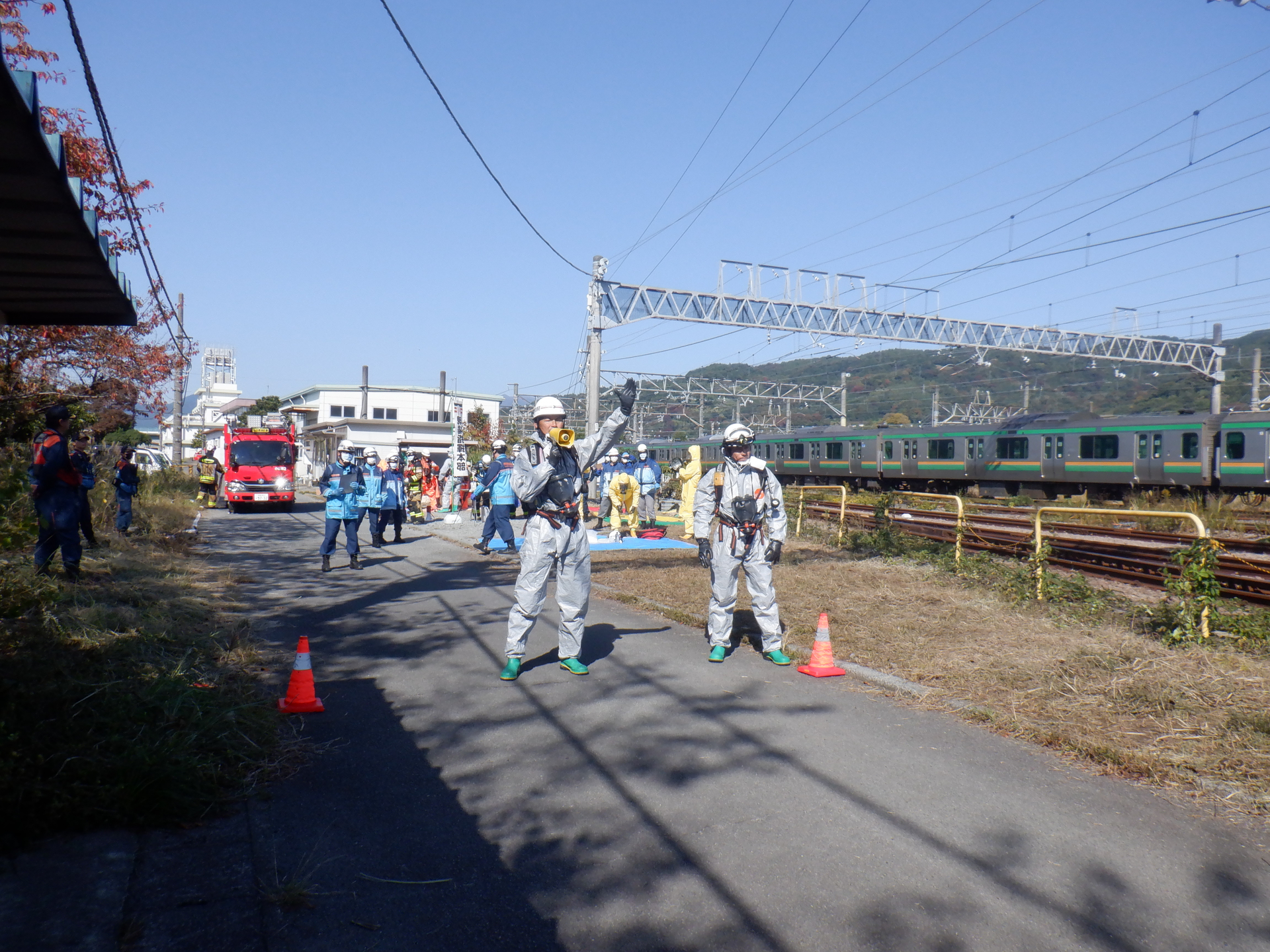 呼びかけにより、歩行可能な人を避難を促します！