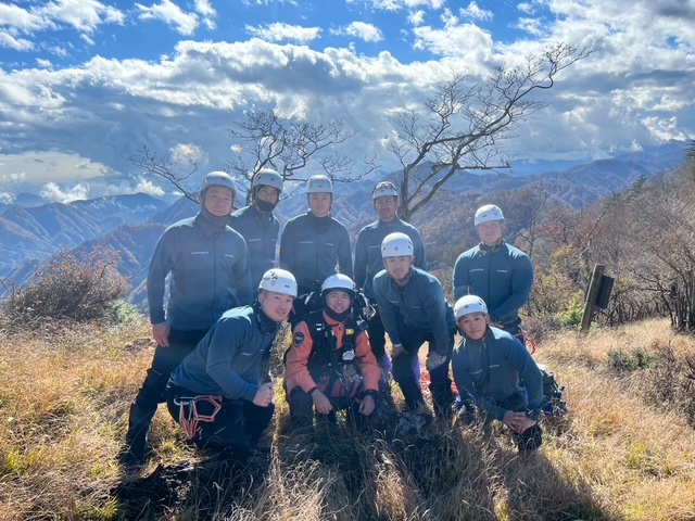 横浜市消防局消防航空隊航空救助員と松田特別救助隊の隊員です！