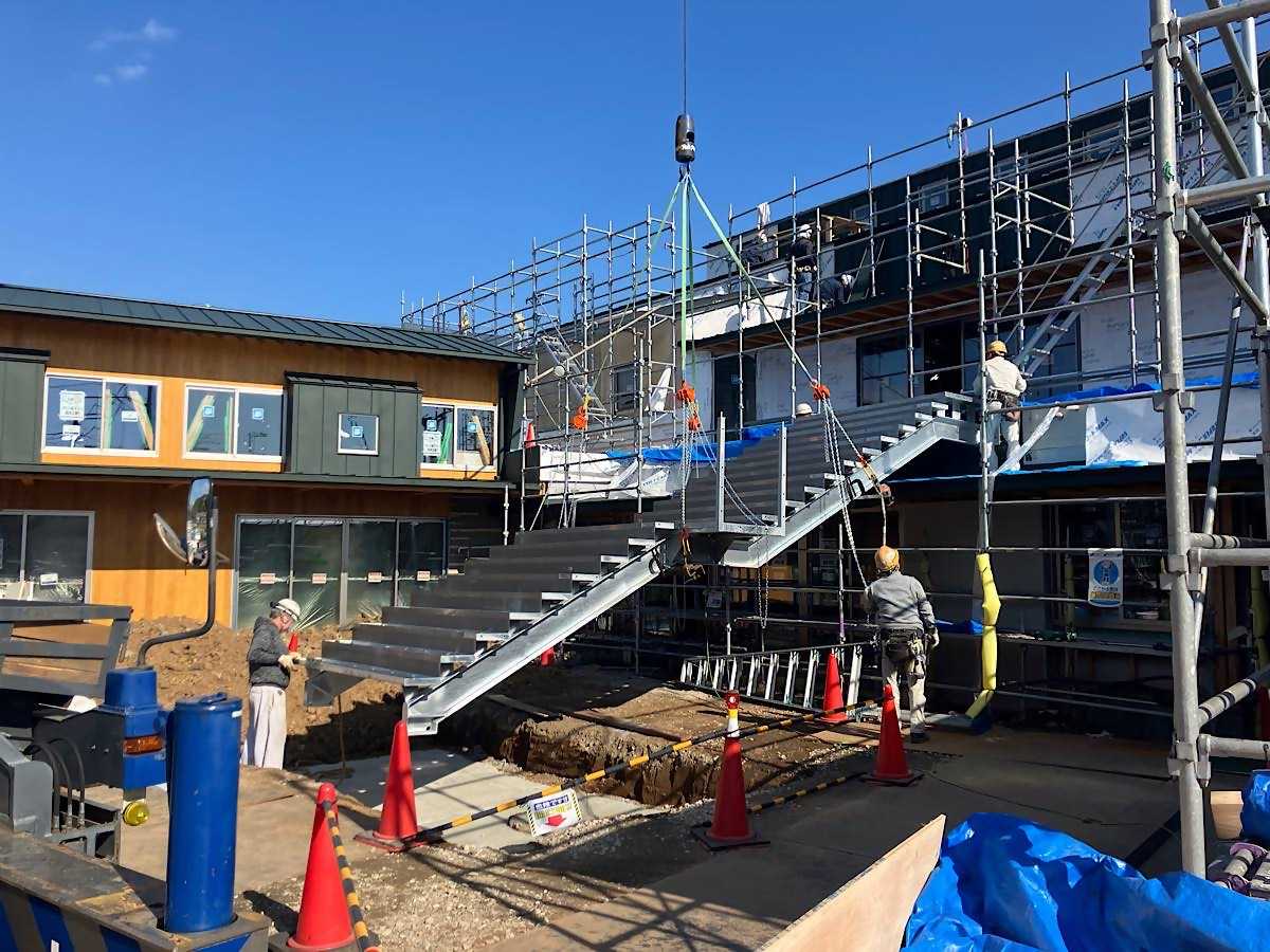 屋外階段設置（令和7年11月）