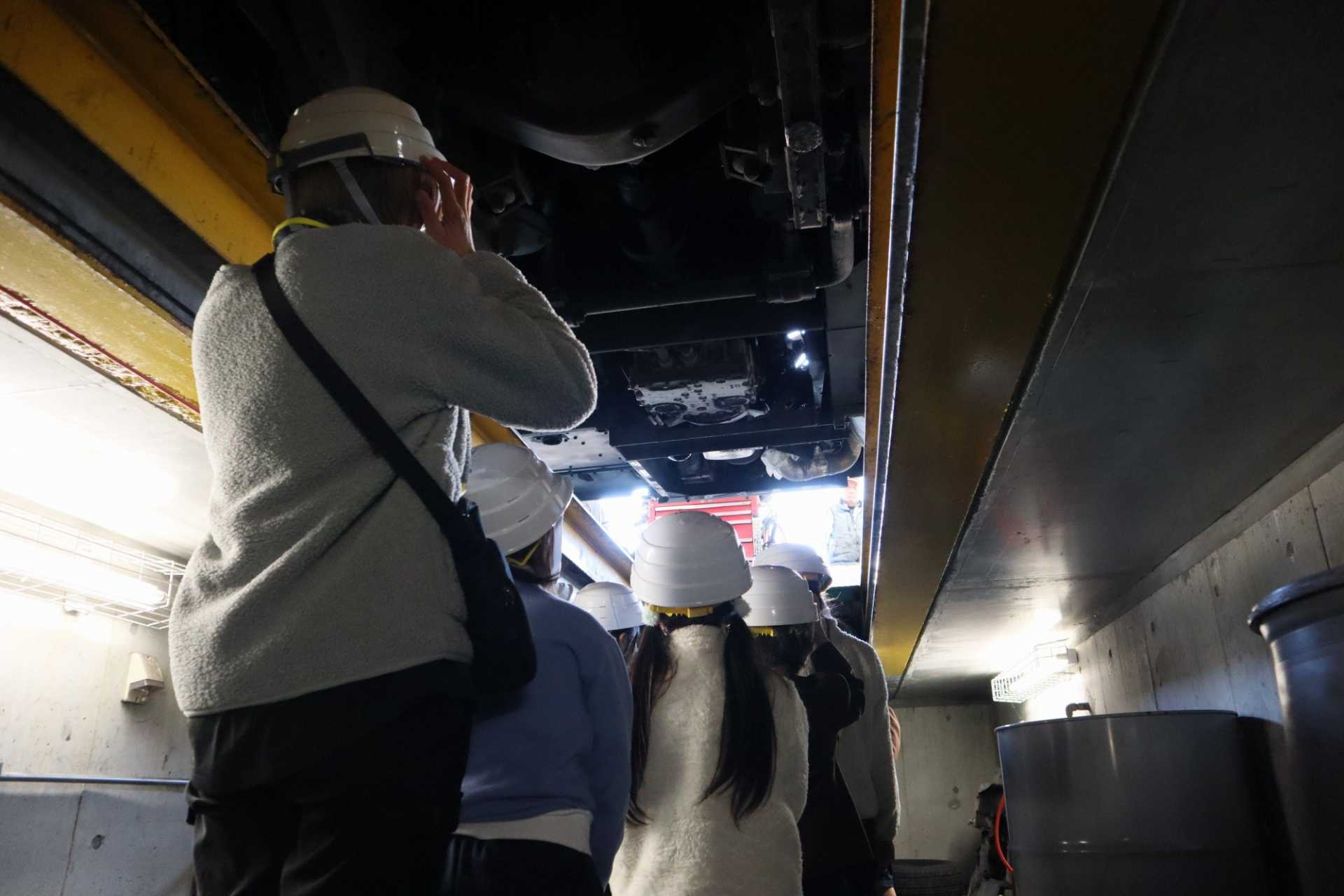 箱根登山バスでのバスの乗り方教室の様子