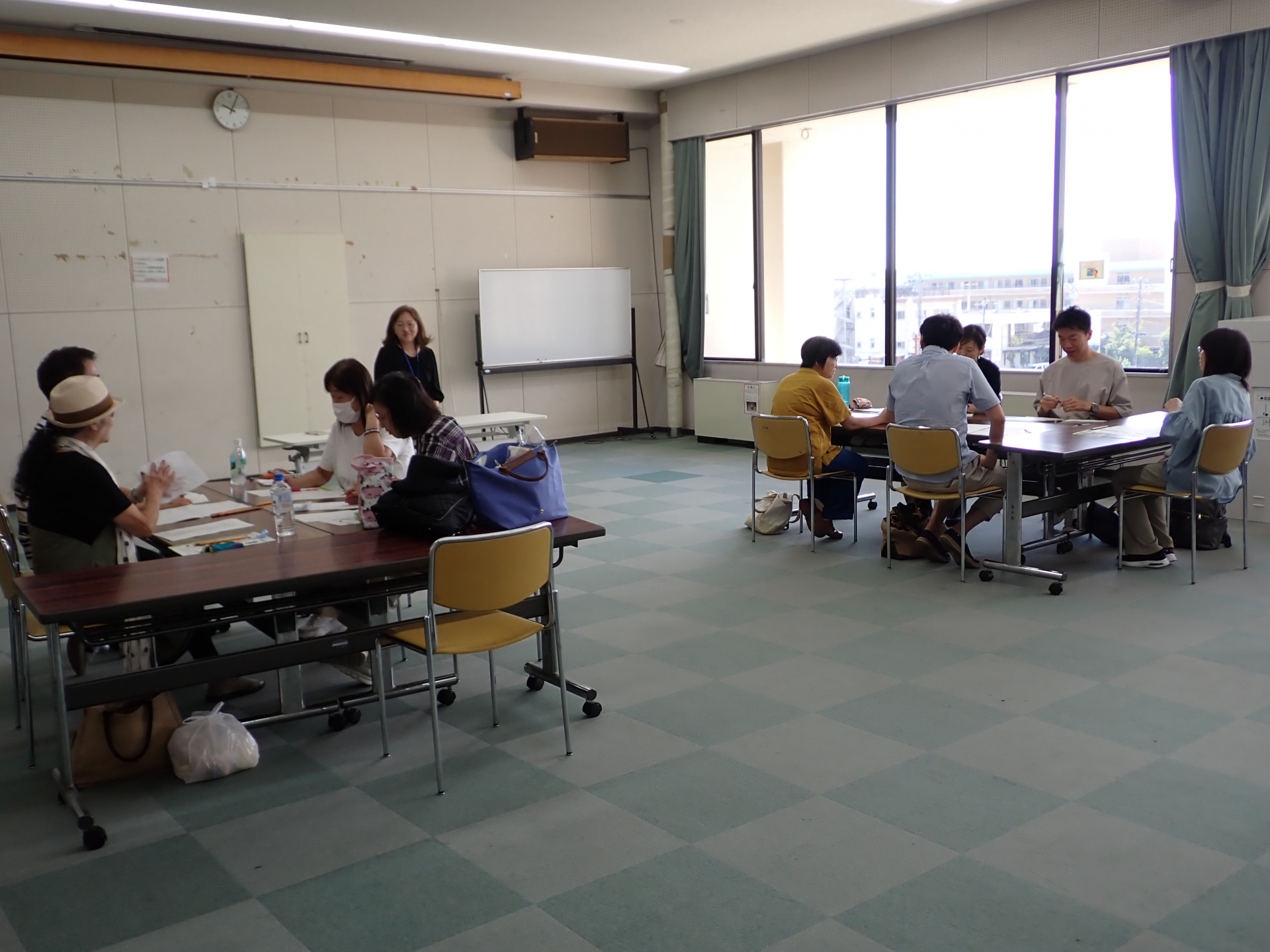 「子どもを見守り育てる」グループワークの様子