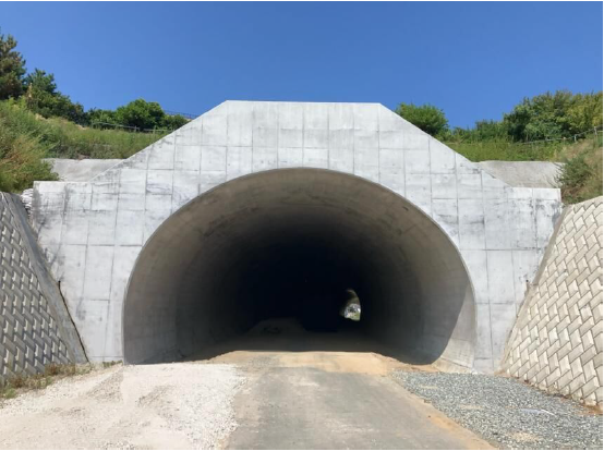 新トンネル建設中の写真です。