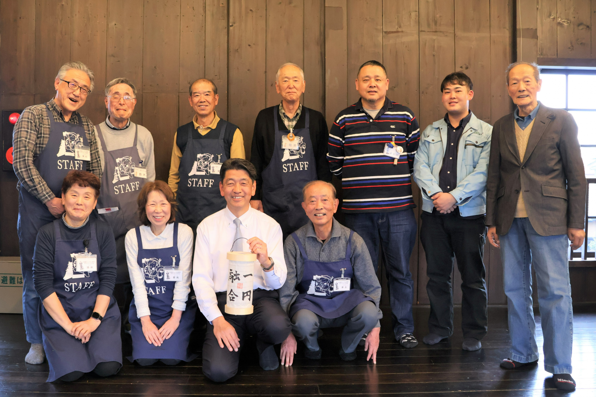 小田原ちょうちん製作ボランティアの会の皆さんの写真