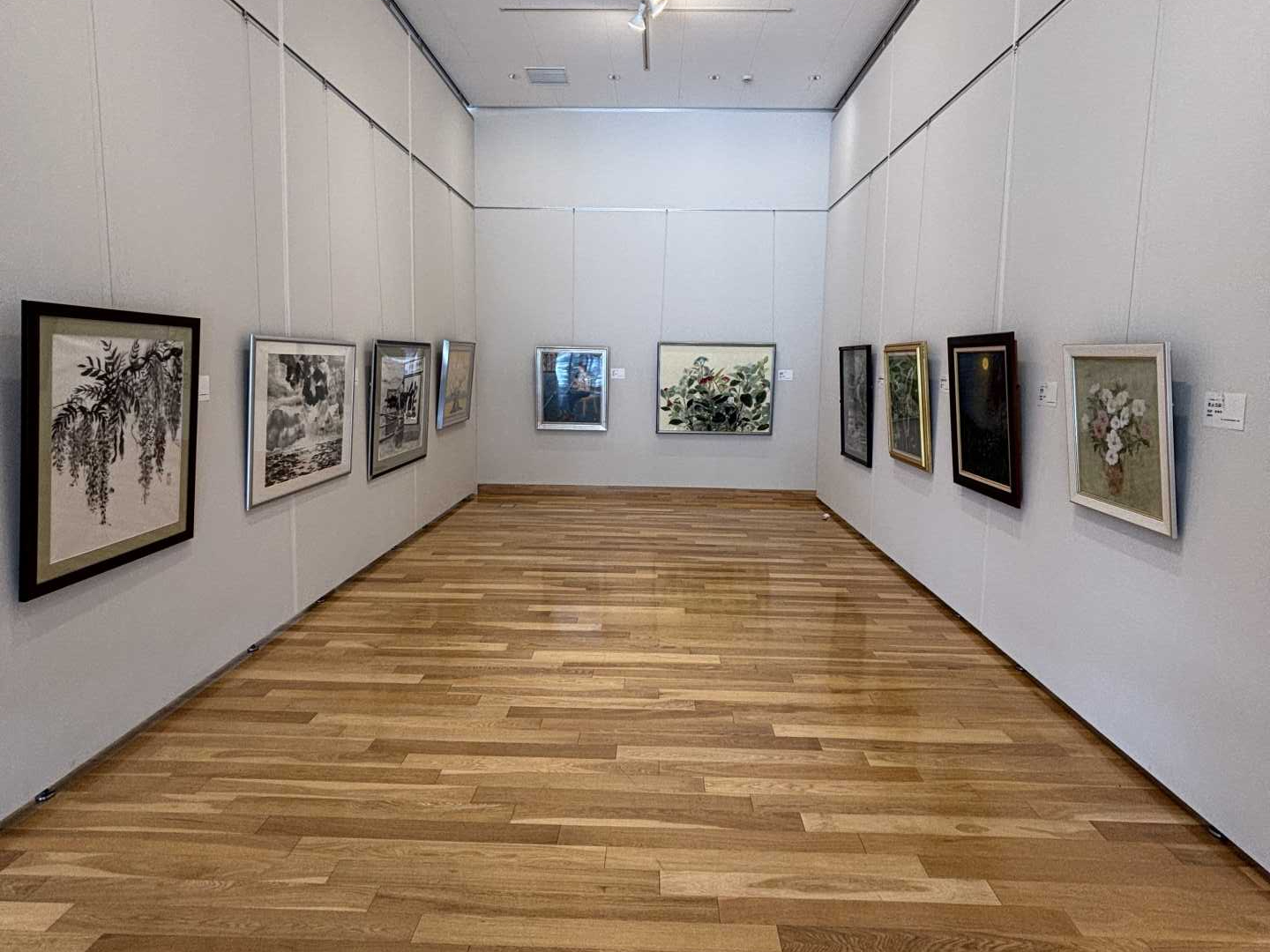 日本画部門の展示風景