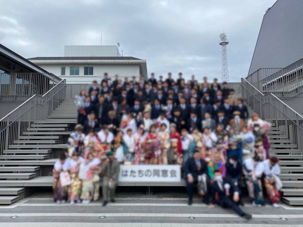 にぎわい広場での集合写真イメージ